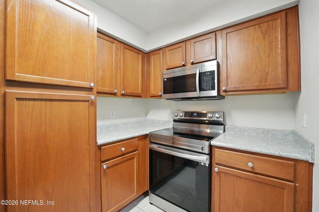 8550 TOUCHTON Road 2032, Jacksonville, FL 32216