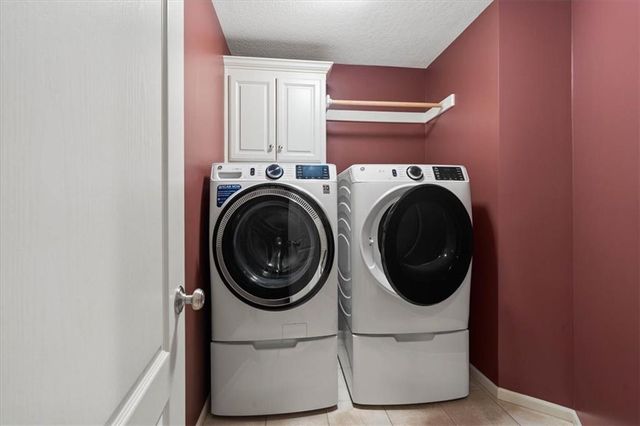 14961 S Glen Eyrie Street, Olathe, KS 66061