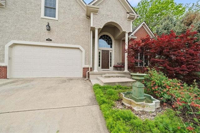 14961 S Glen Eyrie Street, Olathe, KS 66061