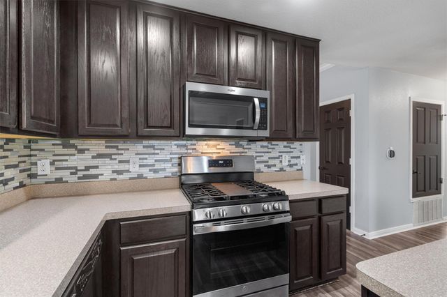 5036 Lexington Meadow LN, Del Valle, TX 78617