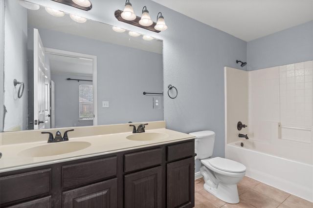 5036 Lexington Meadow LN, Del Valle, TX 78617