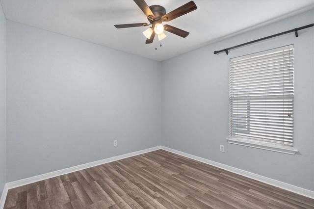 5036 Lexington Meadow LN, Del Valle, TX 78617