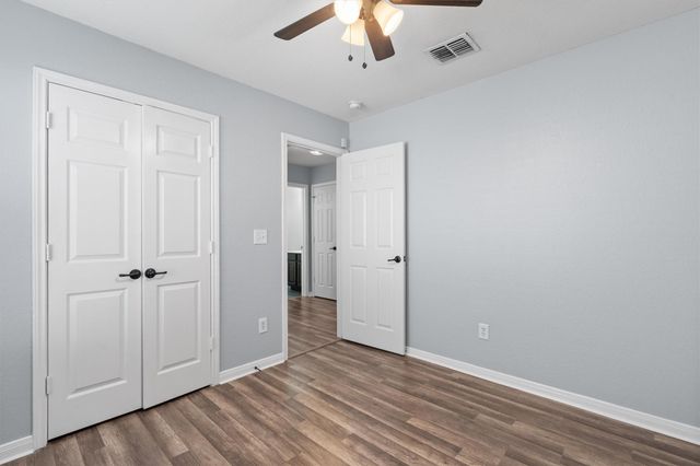 5036 Lexington Meadow LN, Del Valle, TX 78617