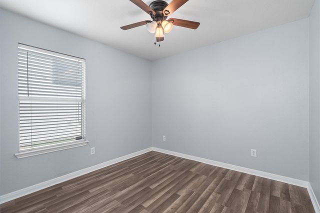 5036 Lexington Meadow LN, Del Valle, TX 78617