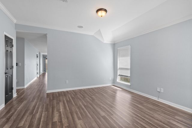 5036 Lexington Meadow LN, Del Valle, TX 78617