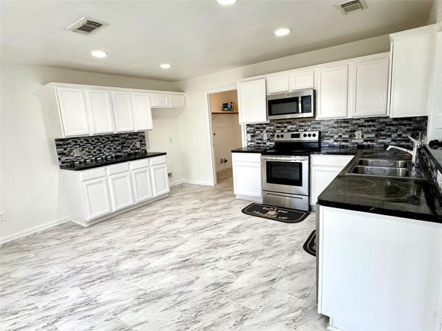 8435 Resada Park Lane, Richmond, TX 77407