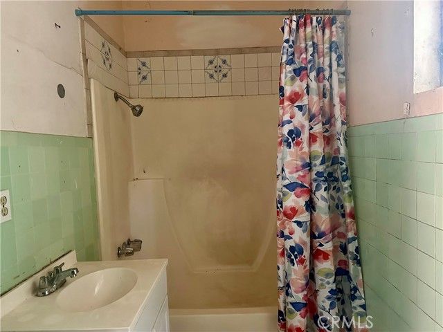 13608 Yukon Avenue, Hawthorne, CA 90250