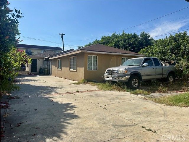 13608 Yukon Avenue, Hawthorne, CA 90250