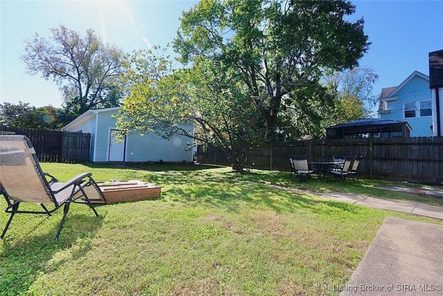 1748 E Oak Street, New Albany, IN 47150