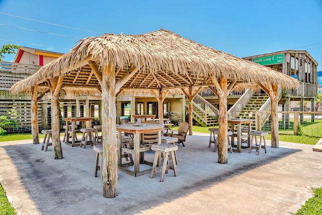 1035 Tx-87, Crystal Beach, TX 77650