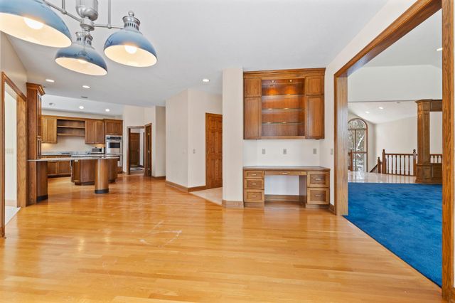 12137 Grandview Terrace, Apple Valley, MN 55124