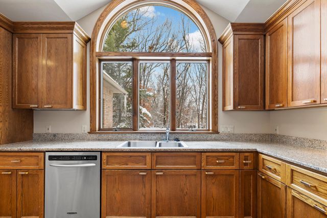 12137 Grandview Terrace, Apple Valley, MN 55124