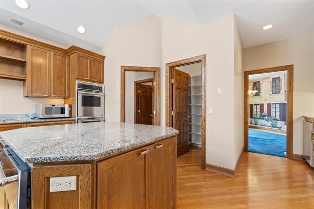 12137 Grandview Terrace, Apple Valley, MN 55124