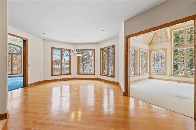 12137 Grandview Terrace, Apple Valley, MN 55124