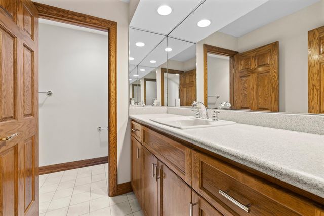 12137 Grandview Terrace, Apple Valley, MN 55124