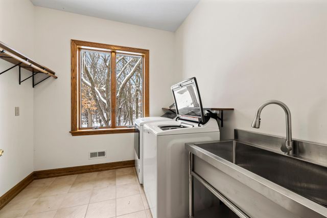 12137 Grandview Terrace, Apple Valley, MN 55124