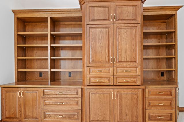 12137 Grandview Terrace, Apple Valley, MN 55124