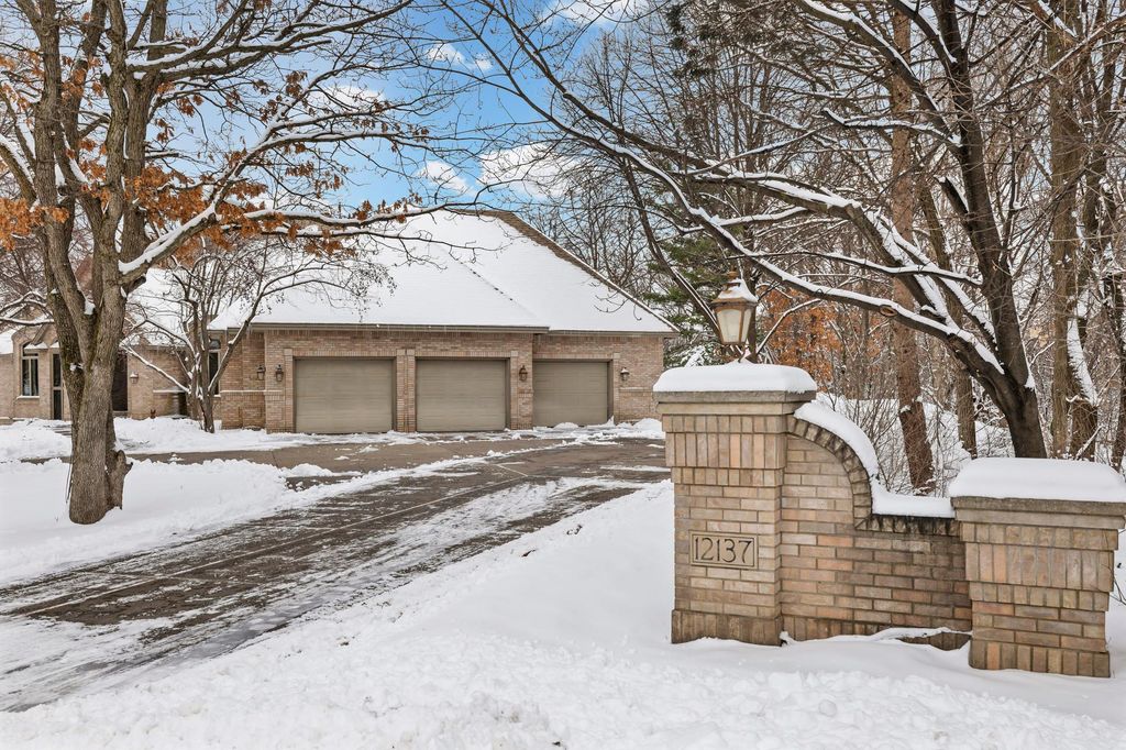 12137 Grandview Terrace, Apple Valley, MN 55124 — photo 2