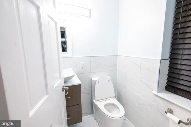 7722 OLD YORK RD, Elkins Park, PA 19027