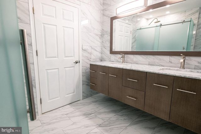 7722 OLD YORK RD, Elkins Park, PA 19027