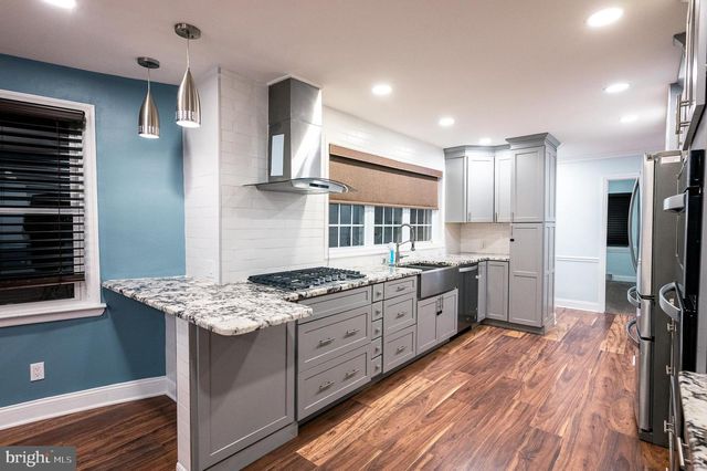 7722 OLD YORK RD, Elkins Park, PA 19027