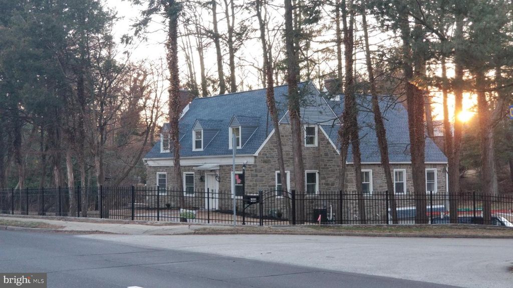 7722 OLD YORK RD, Elkins Park, PA 19027