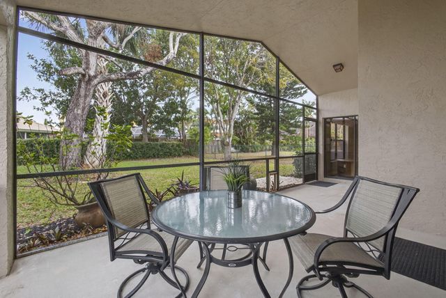 1972 White Coral Way, Wellington, FL 33414