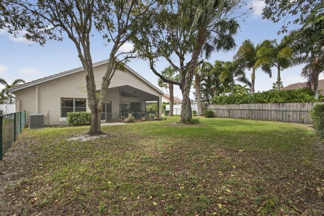 1972 White Coral Way, Wellington, FL 33414