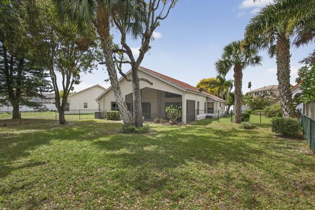 1972 White Coral Way, Wellington, FL 33414