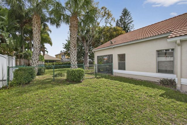 1972 White Coral Way, Wellington, FL 33414