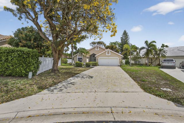 1972 White Coral Way, Wellington, FL 33414