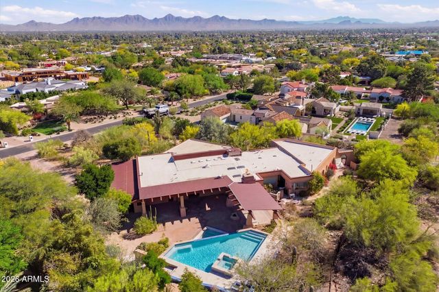 6511 E Hummingbird Lane 2, Scottsdale, AZ 85253