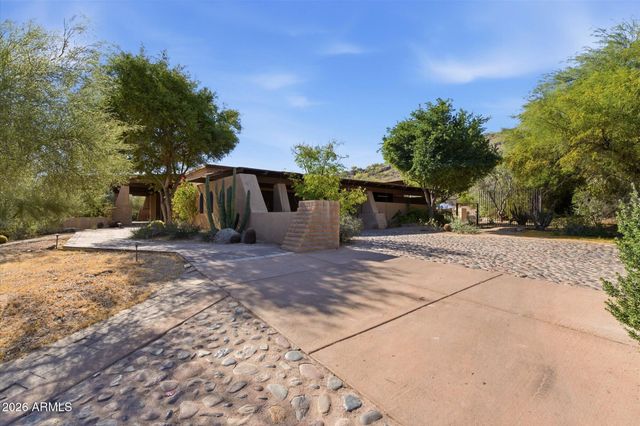 6511 E Hummingbird Lane 2, Scottsdale, AZ 85253