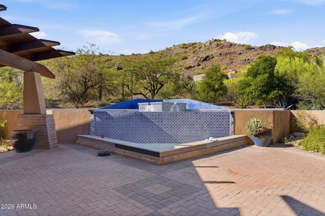 6511 E Hummingbird Lane 2, Scottsdale, AZ 85253