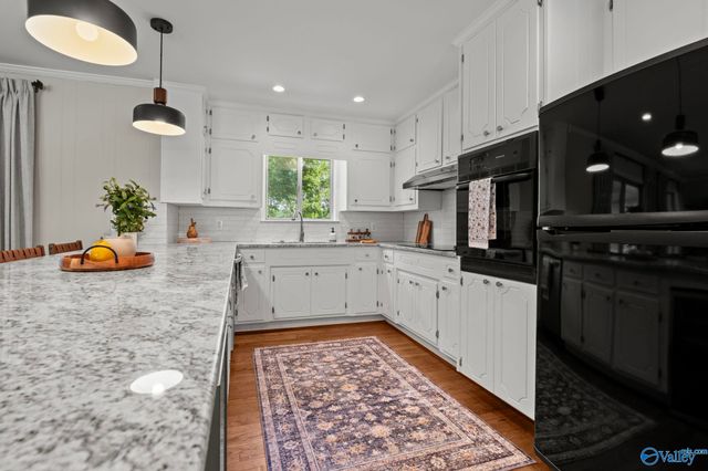 6304 Spring Creek Drive, Guntersville, AL 35976