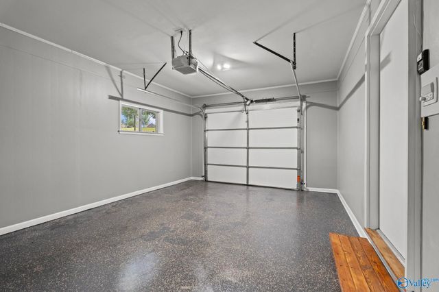 6304 Spring Creek Drive, Guntersville, AL 35976