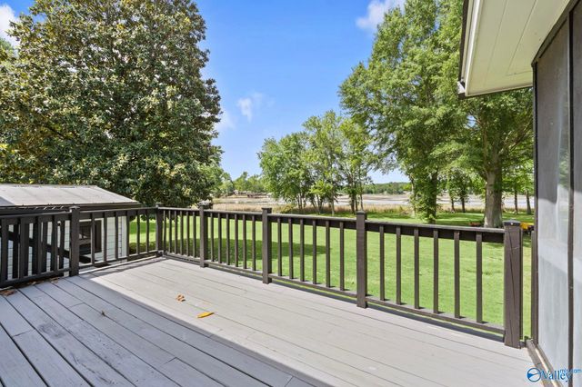 6304 Spring Creek Drive, Guntersville, AL 35976
