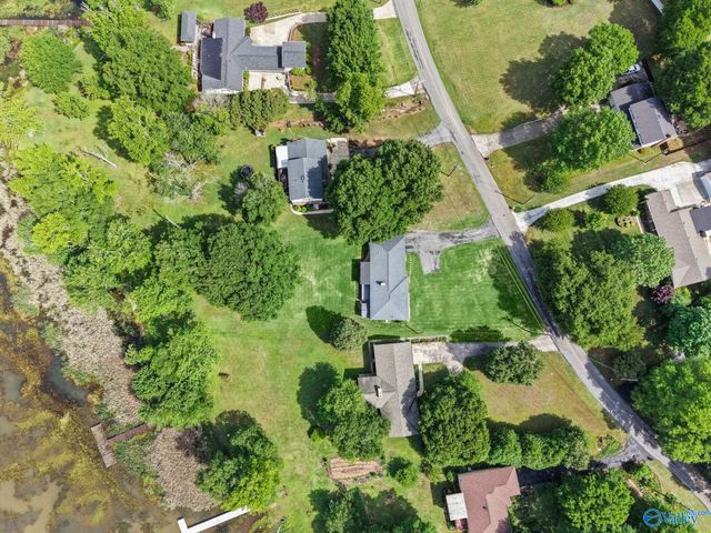 6304 Spring Creek Drive, Guntersville, AL 35976
