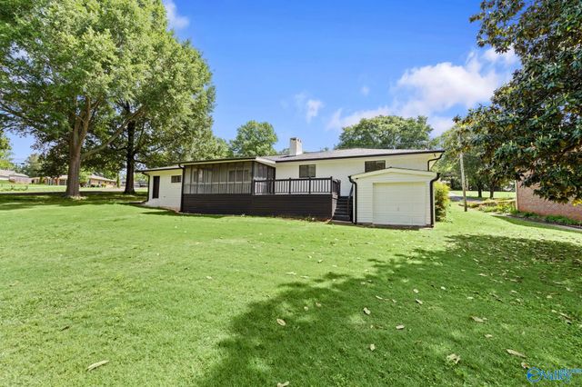 6304 Spring Creek Drive, Guntersville, AL 35976