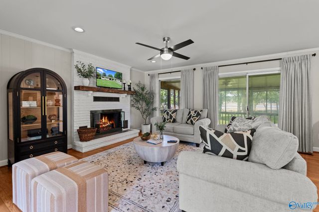 6304 Spring Creek Drive, Guntersville, AL 35976