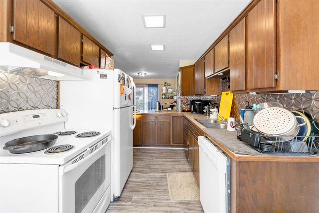 216 Northridge Ct., Lindsborg, KS 67456