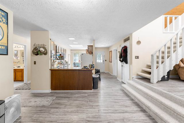 216 Northridge Ct., Lindsborg, KS 67456