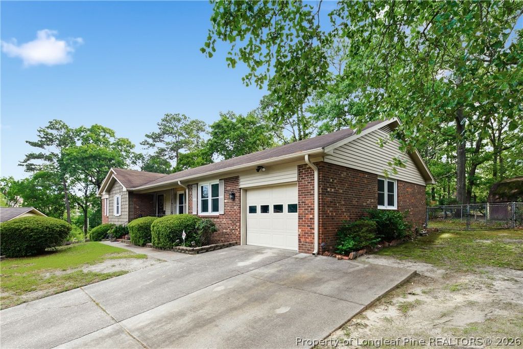 1712 Valley Ridge Drive, Fayetteville, NC 28303 — photo 2