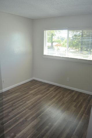 5919 Bamford Dr, Sacramento, CA 95823