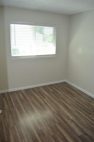 5919 Bamford Dr, Sacramento, CA 95823