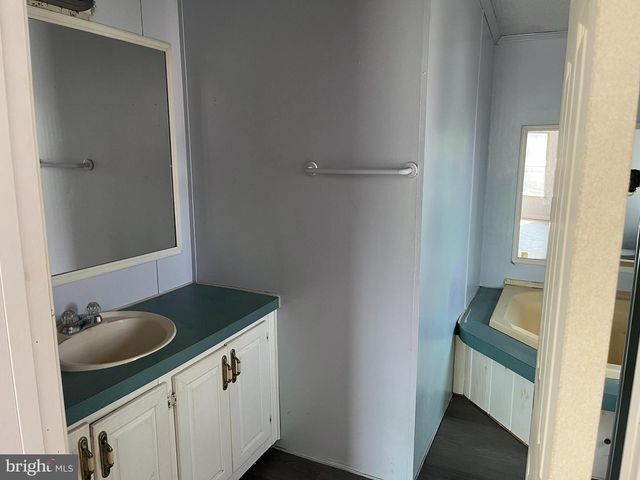 68 GAIL DR, Martinsburg, WV 25403