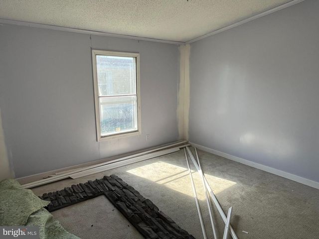 68 GAIL DR, Martinsburg, WV 25403