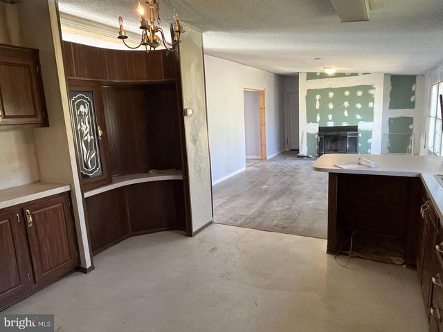 68 GAIL DR, Martinsburg, WV 25403