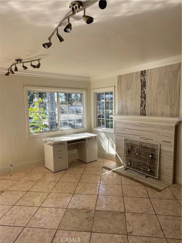2101 S Sycamore, Santa Ana, CA 92707