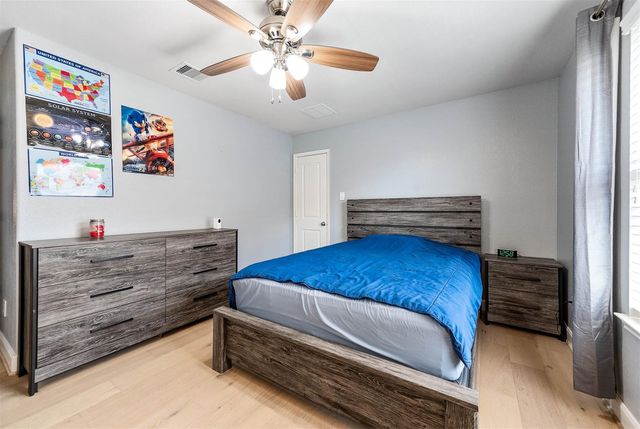 2326 Ashley Falls Lane, League City, TX 77573
